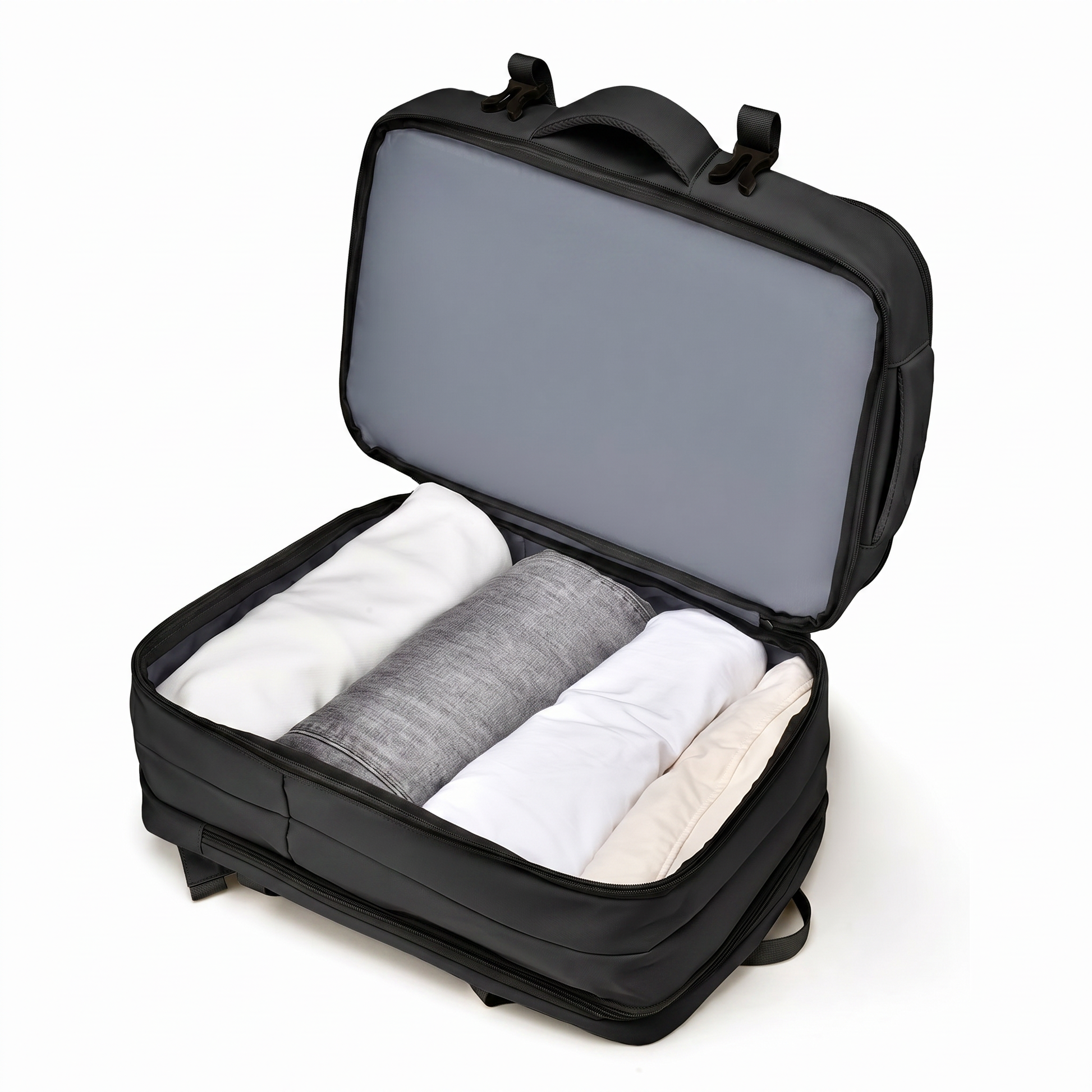 Kabinenrucksack – geräumiges Innenfach, gepackt mit Kleidung
