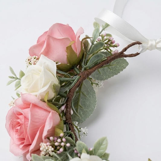 Blumenkranz BOHO W95 Detailaufnahme Kunstblumen Knospen Blaetter und Draht-Basis